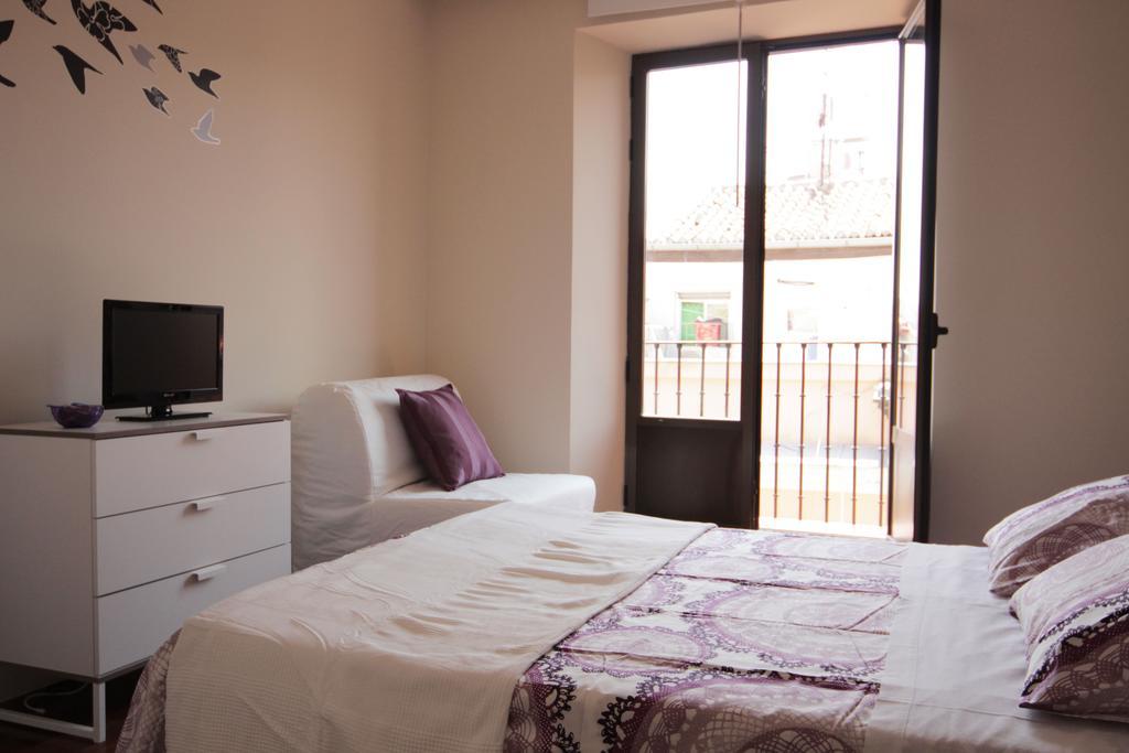 Olmorooms Madrid Room photo